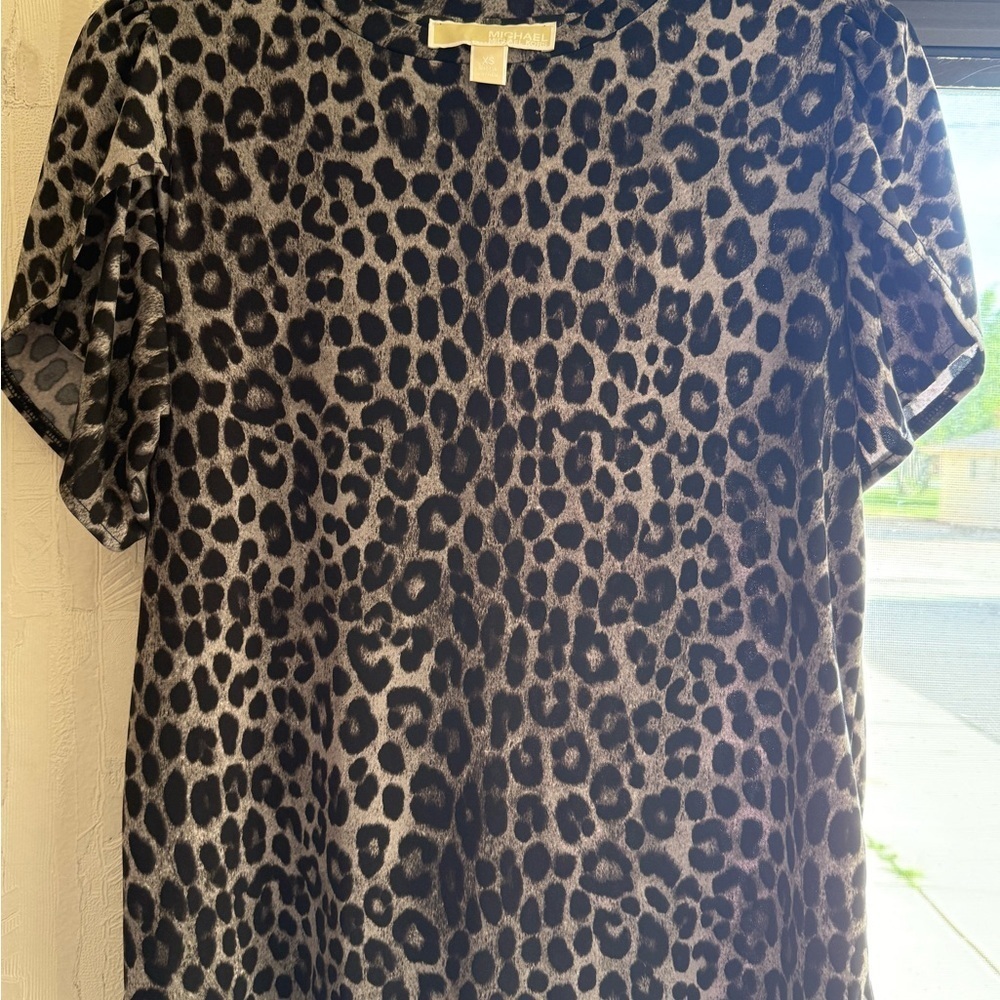 Michael Kors Grey and Black Boxy Short Sleeve‎ Blouse